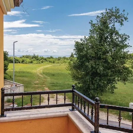 Five Bedroom Holiday In